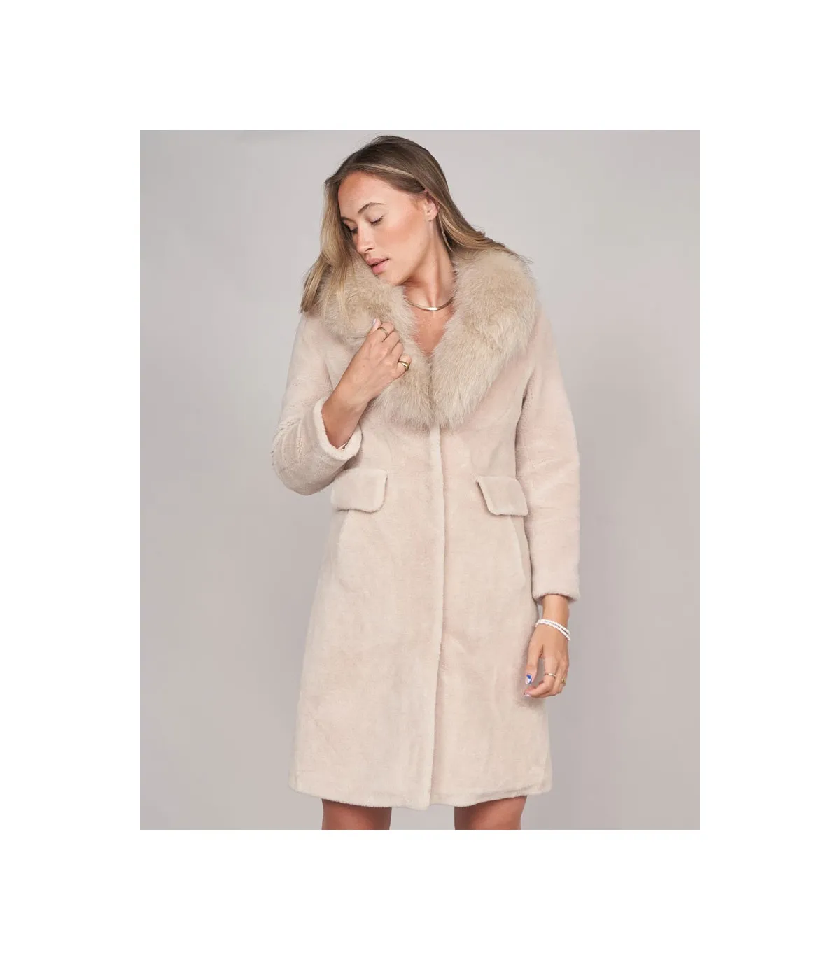 Debbie Wool Coat: Furhatworld.com