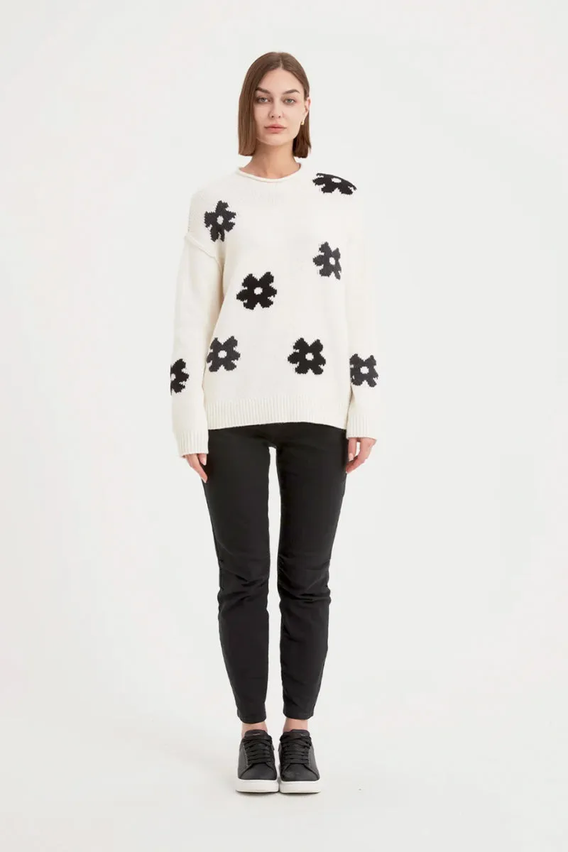 Flower Contrast Knit Ivory