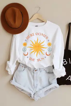 HERE COMES THE SUN GRAPHIC SWEATSHIRT