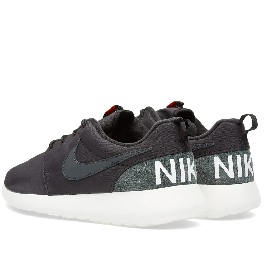 Nike Roshe One RetroBlack & Grey