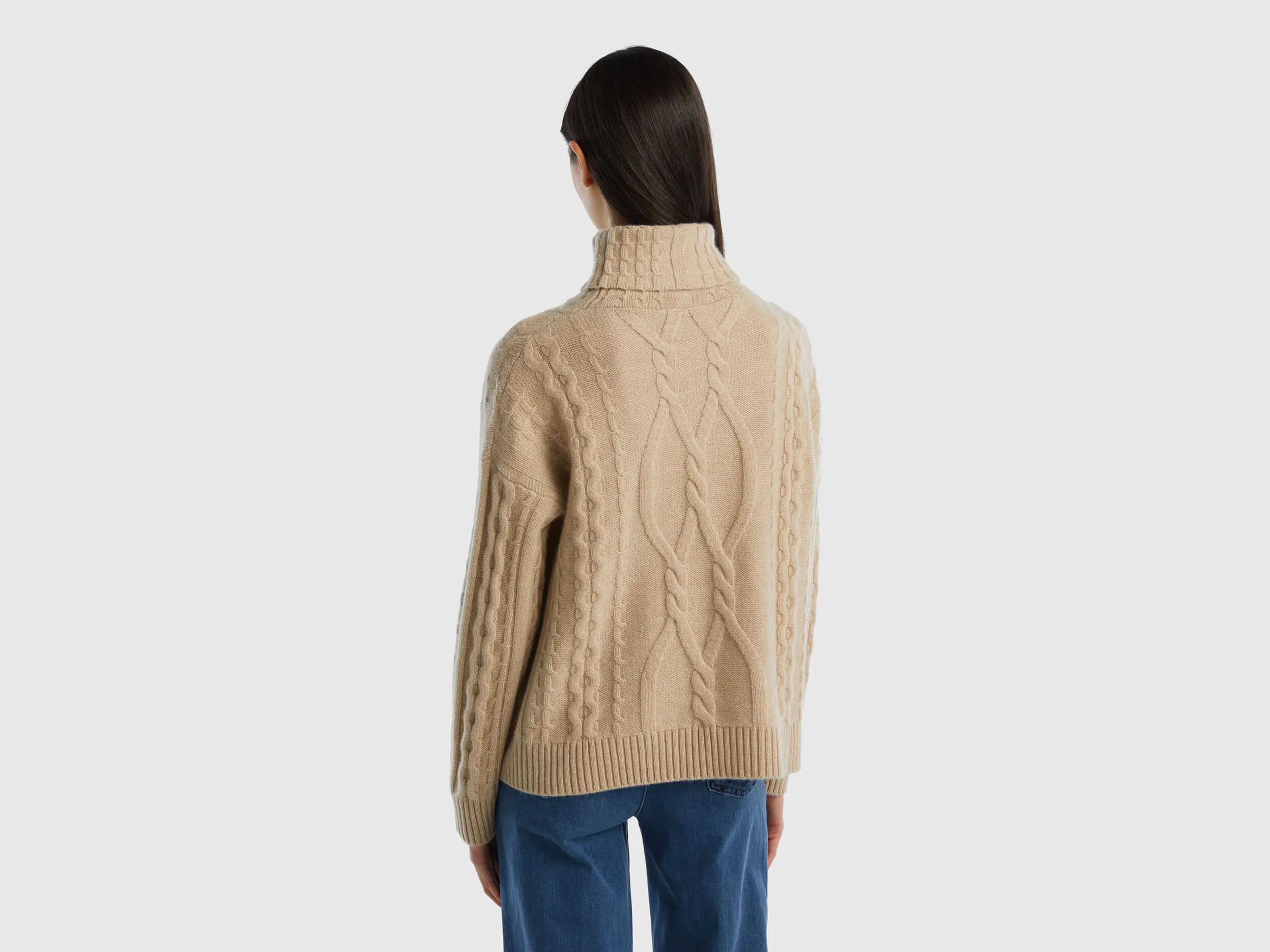 Pure cashmere turtleneck with cable knit - Beige | Benetton