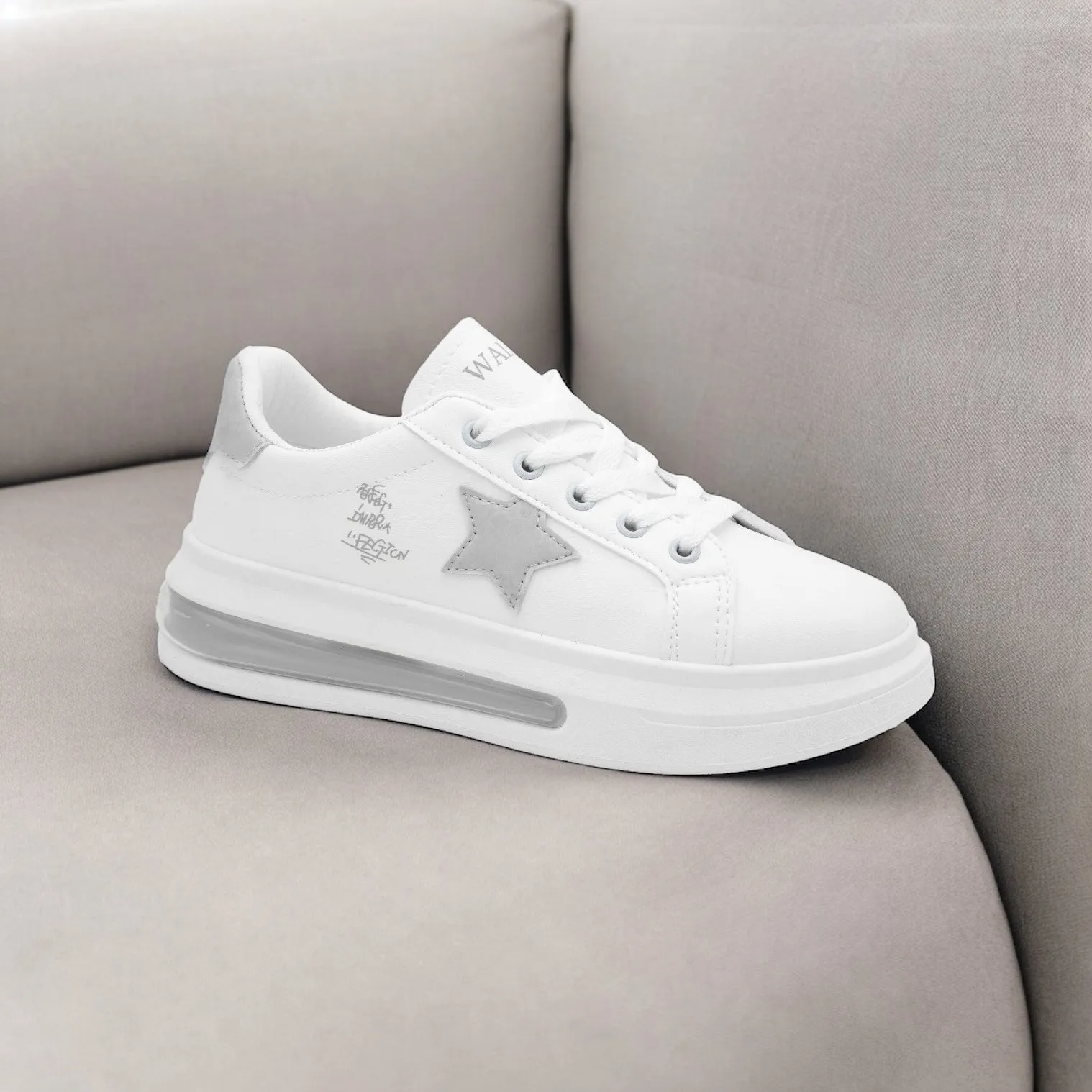 SIde star sneaker