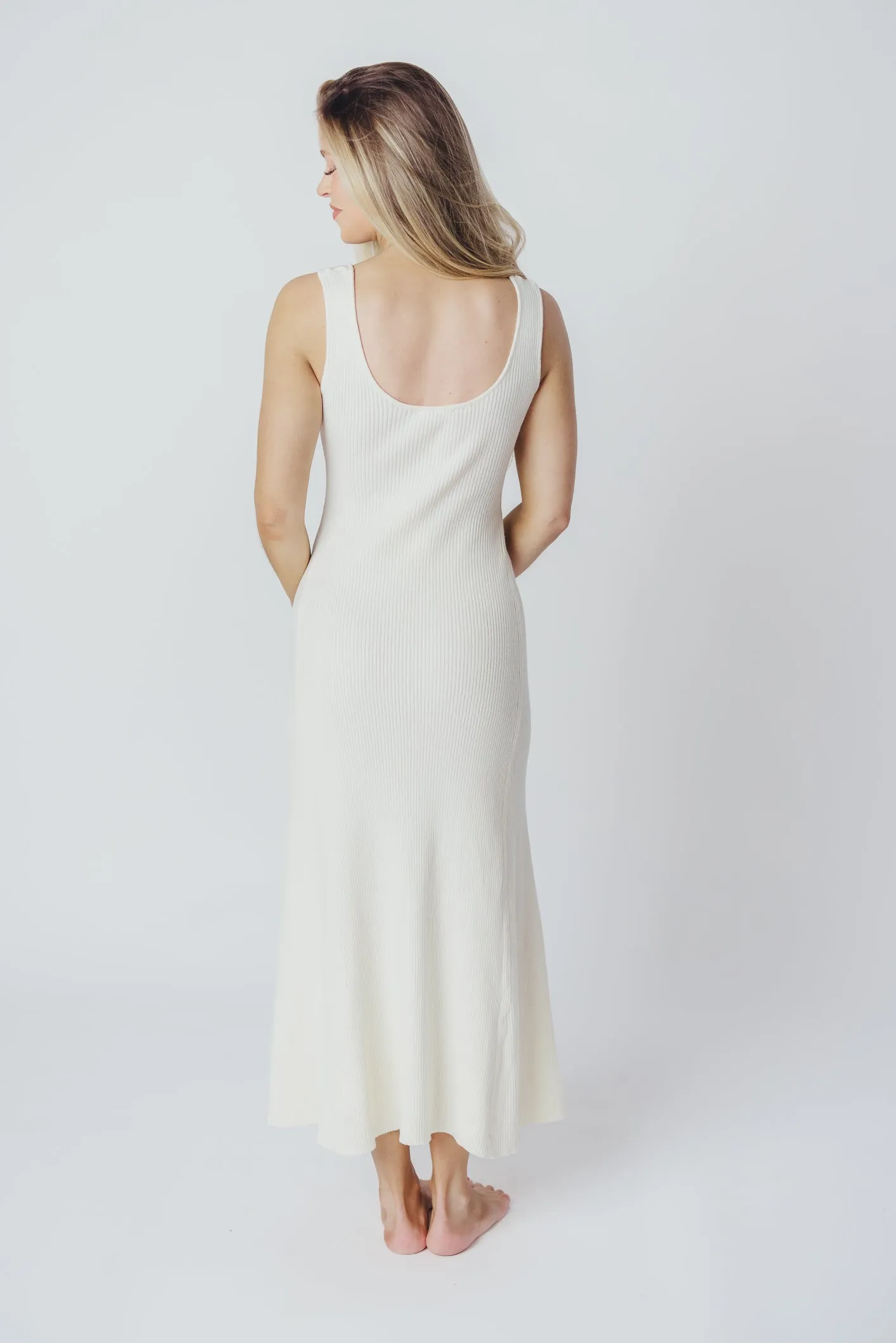 Sierra Ribbed Knit Maxi Dress in Creme