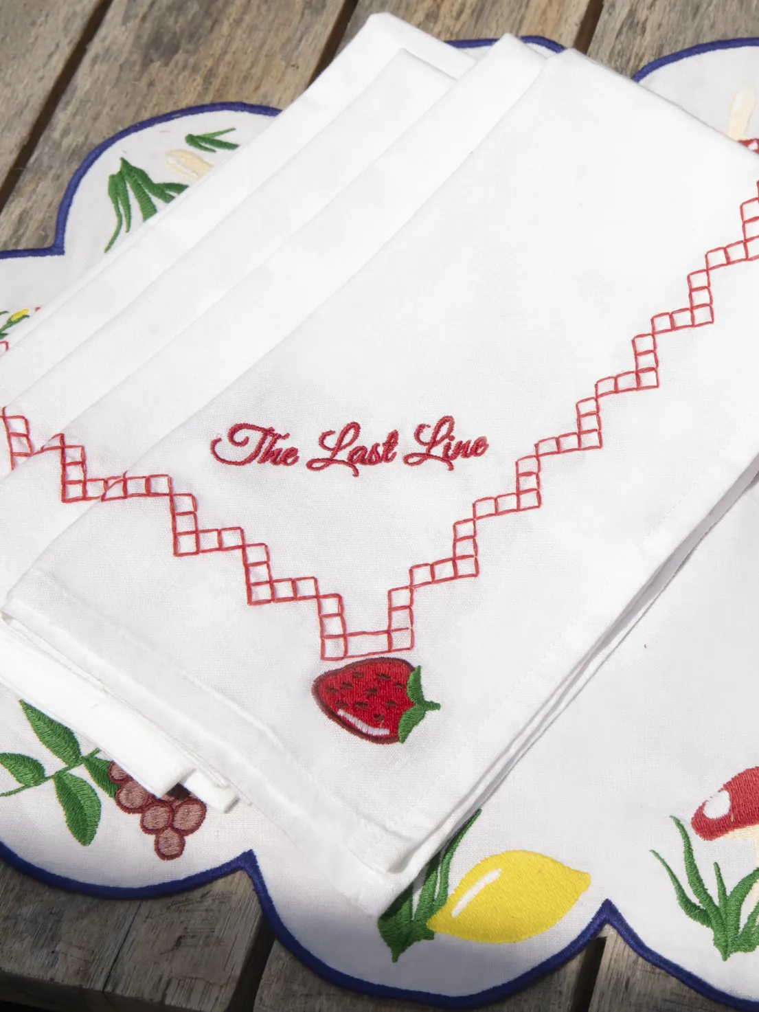 The Fruit Basket Napkin, Set of 4 - Shortcake Strawberry Fields / Cotton