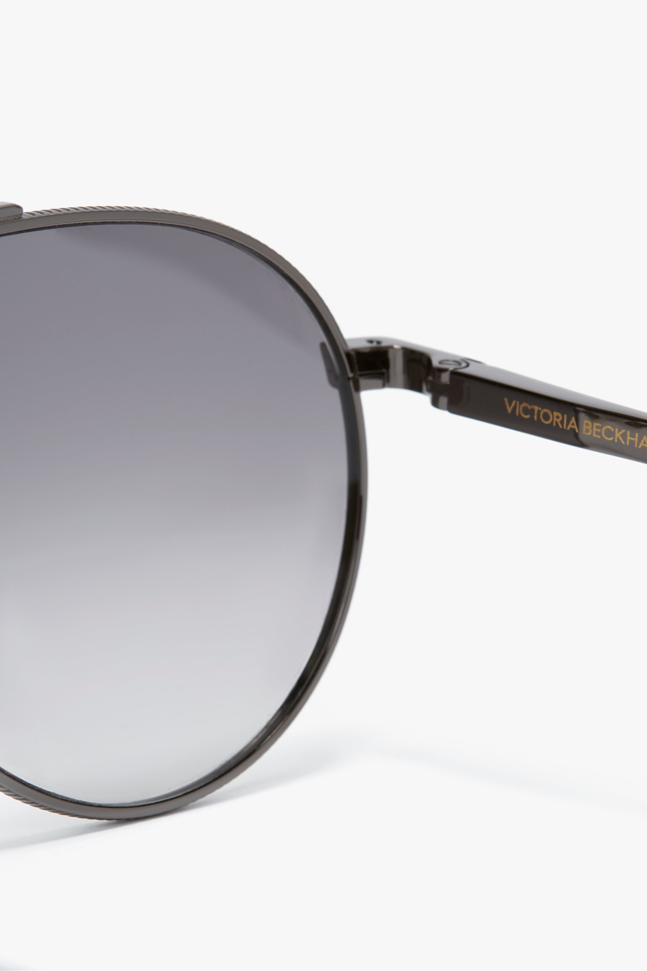 V Metal Pilot Sunglasses In Grey Gradient